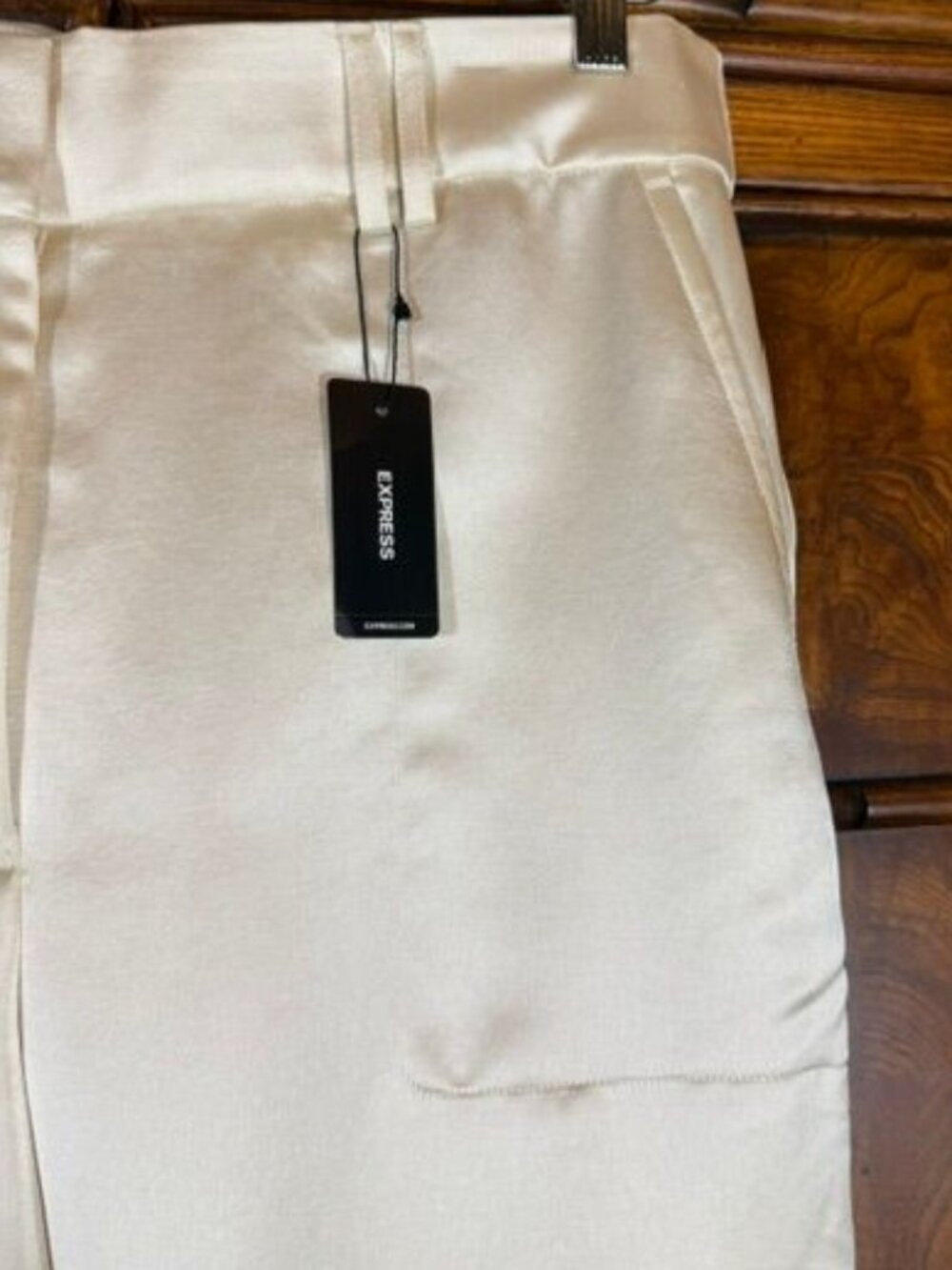 Express Ivory Satin Super High Rise Adjustable Buckle Hem Cargo Pant Sz 12 Long - Picture 7 of 16